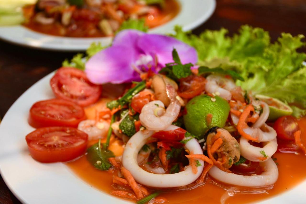 Ban Rai Jai Chaem - Spa Cafe & Homestay エクステリア 写真