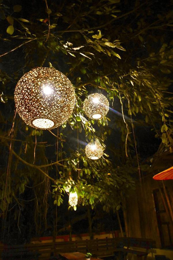 Ban Rai Jai Chaem - Spa Cafe & Homestay エクステリア 写真